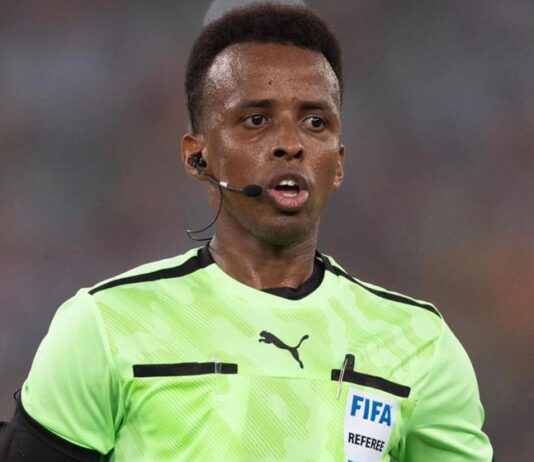 الصومالي عمر أرتان يقود مباراة كأس السوبر الأوروبي