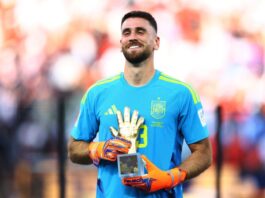 أفضل حارس في كأس العالم 2026.. سيمون يتوج بجائزة القفاز الذهبي