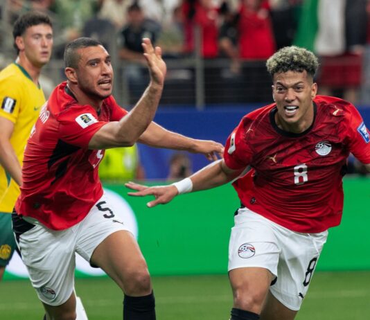 مصر تفوز على أستراليا وتتأهل لثمن نهائي كأس العالم للمرة الأولى في تاريخها