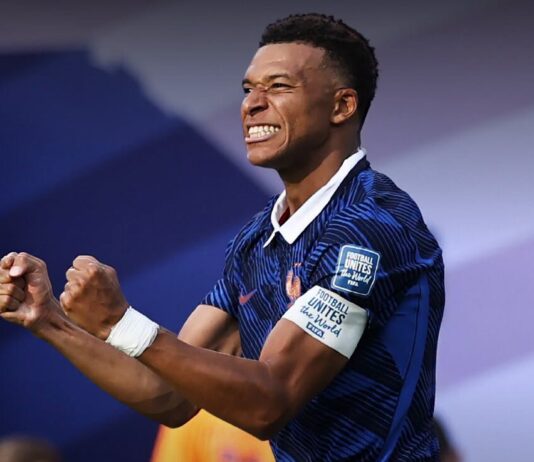 فرنسا تفوز على السويد بثلاثية وتتأهل إلى ثمن نهائي كأس العالم