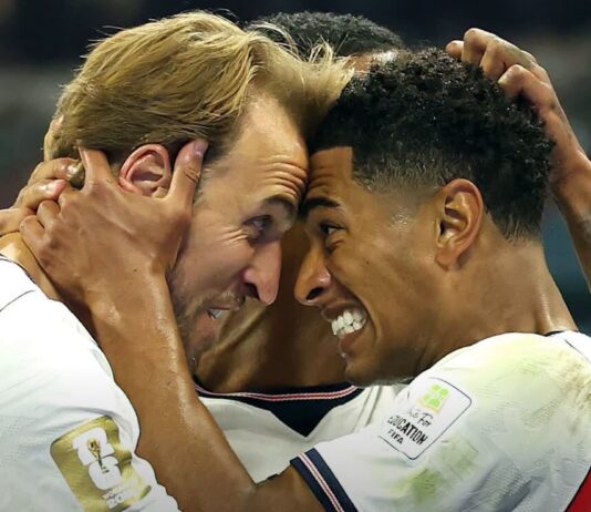 إنجلترا تتجاوز المكسيك بصعوبة وتتأهل لربع نهائي كأس العالم