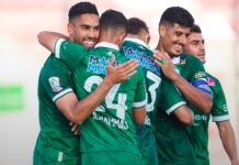 الرجاء الرياضي يفوز على أولمبيك آسفي ويضمن المشاركة في كأس الكونفدرالية