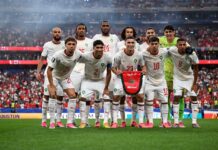 لاعبو المنتخب المغربي” :نشكر جلالة الملك والشعب المغربي على الدعم والتشجيع”