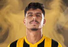 المغرب الفاسي يعزز دفاعه بضم عبد الله خفيفي