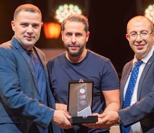 المدير الفني للاتحاد العربي للمواي طاي لحسن الهلالي يتوج بتكريم عربي في بنغازي