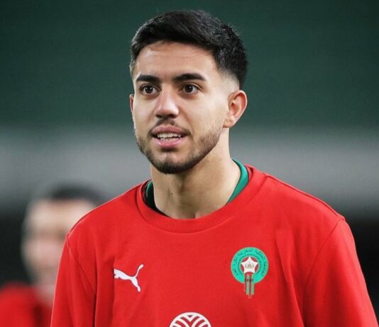 محمد وهبي يستدعي إلياس أخوماش للالتحاق بمعسكر المنتخب الوطني