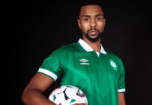 الرجاء الرياضي يعلن تعاقده مع عادل بالطيب