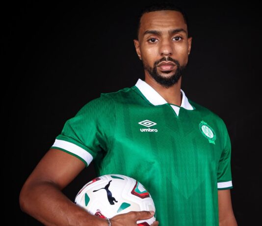 الرجاء الرياضي يعلن تعاقده مع عادل بالطيب
