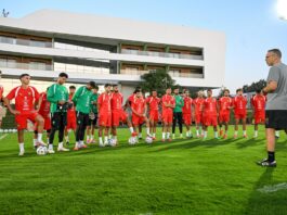 التحاق حكيمي والصيباري وأخوماش بمعسكر المنتخب الوطني
