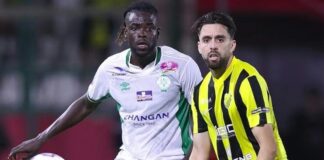 المغرب الفاسي والرجاء الرياضي يقتسمان نقاط القمة في مكناس